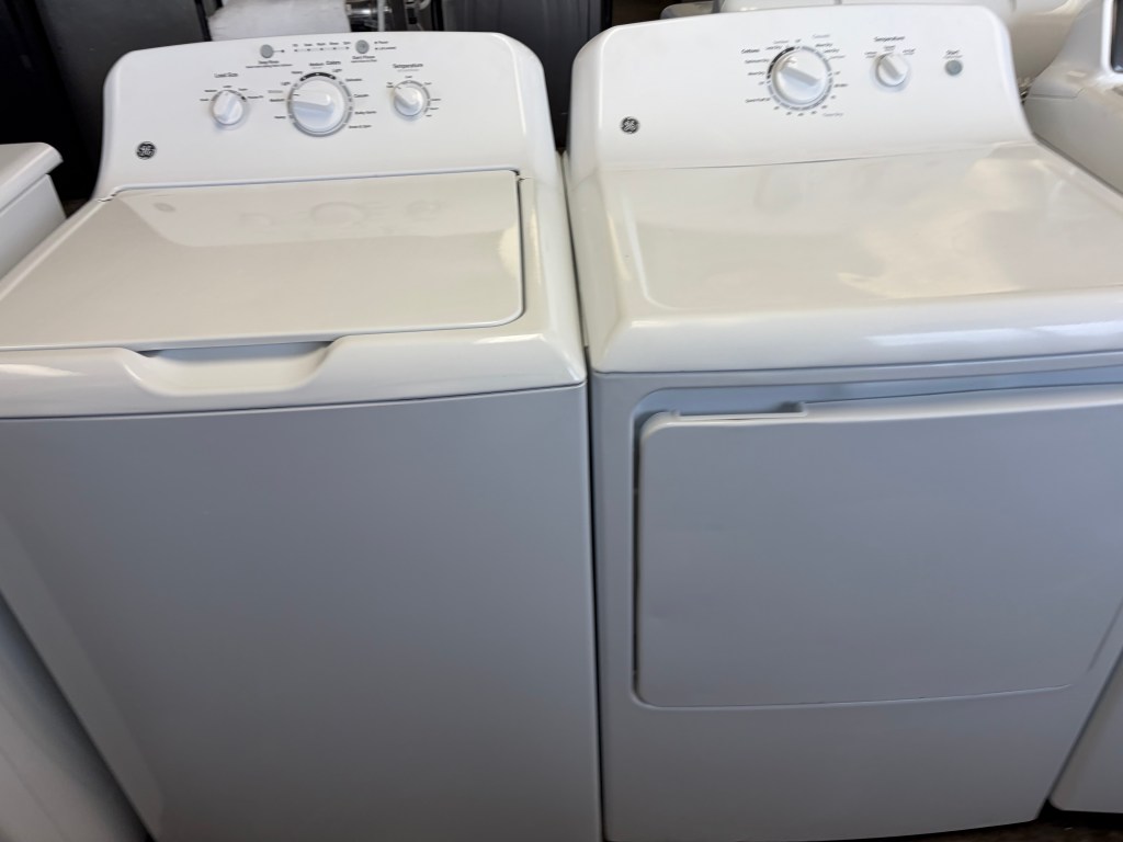 GE HE Super Capacity Direct Drive Washer & Dryer Set Stock#WD-CG08277