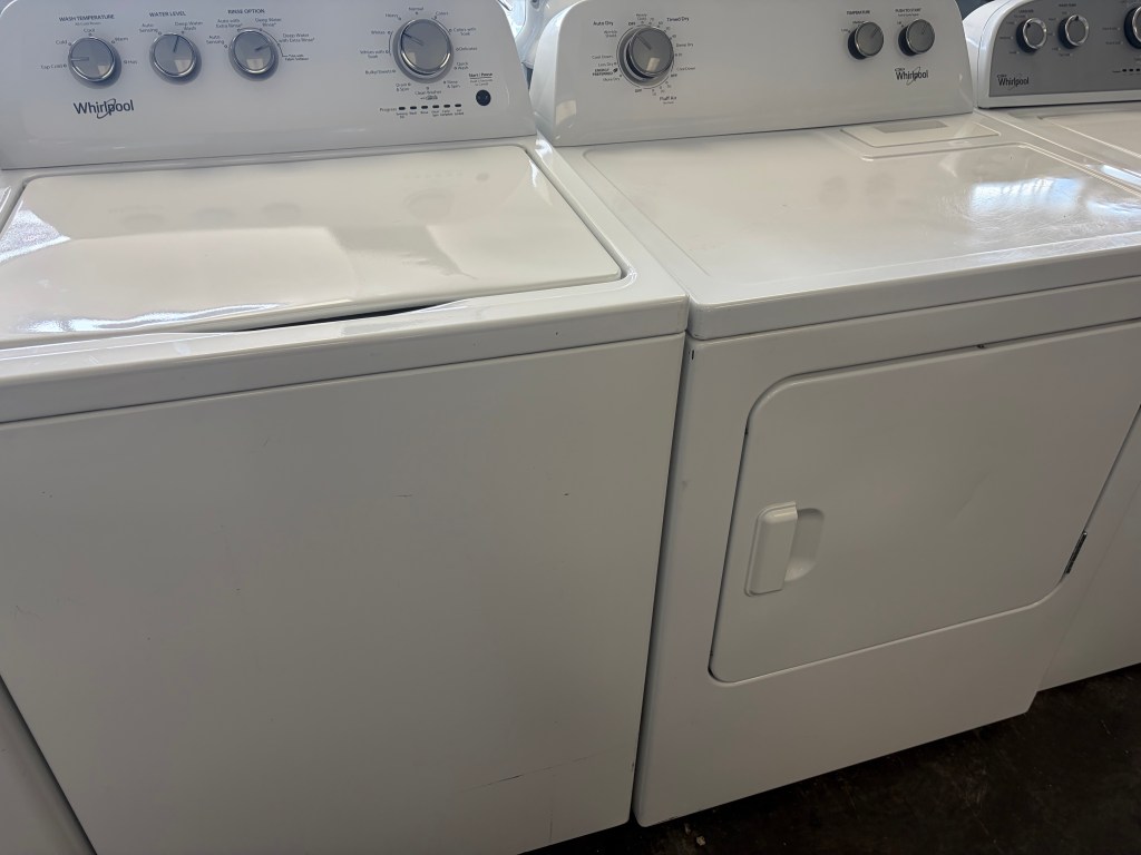 Whirlpool HE No Agitator Tub Washer & Dryer Set Stock#WD-DK08282