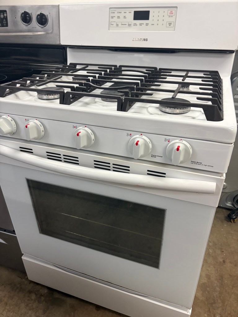 GAS White Samsung Convection 5 Burner Stove Stock#S-AD10014
